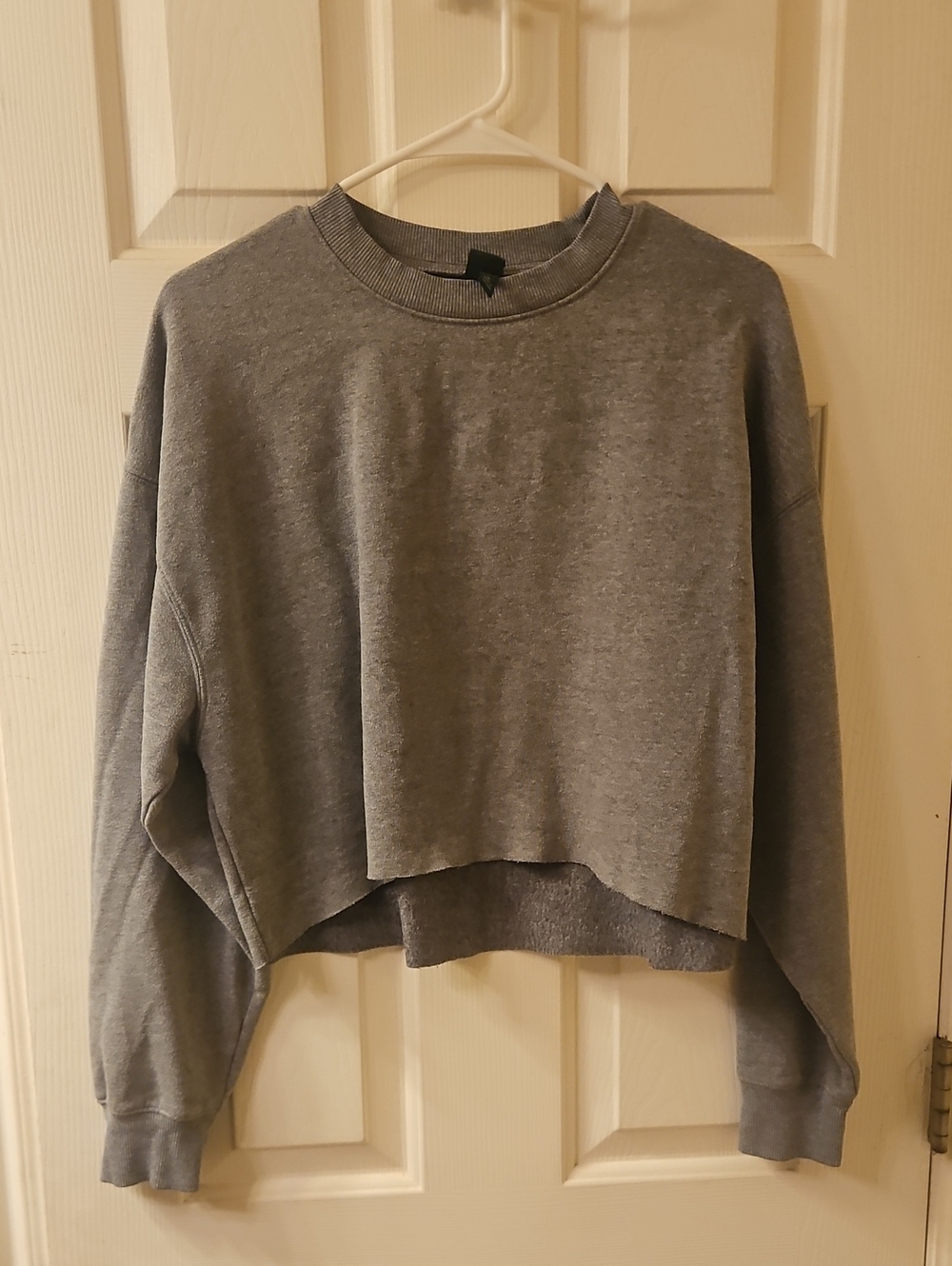 wild fable Heather Gray Cropped Sweatshirt - Picture 1 of 3